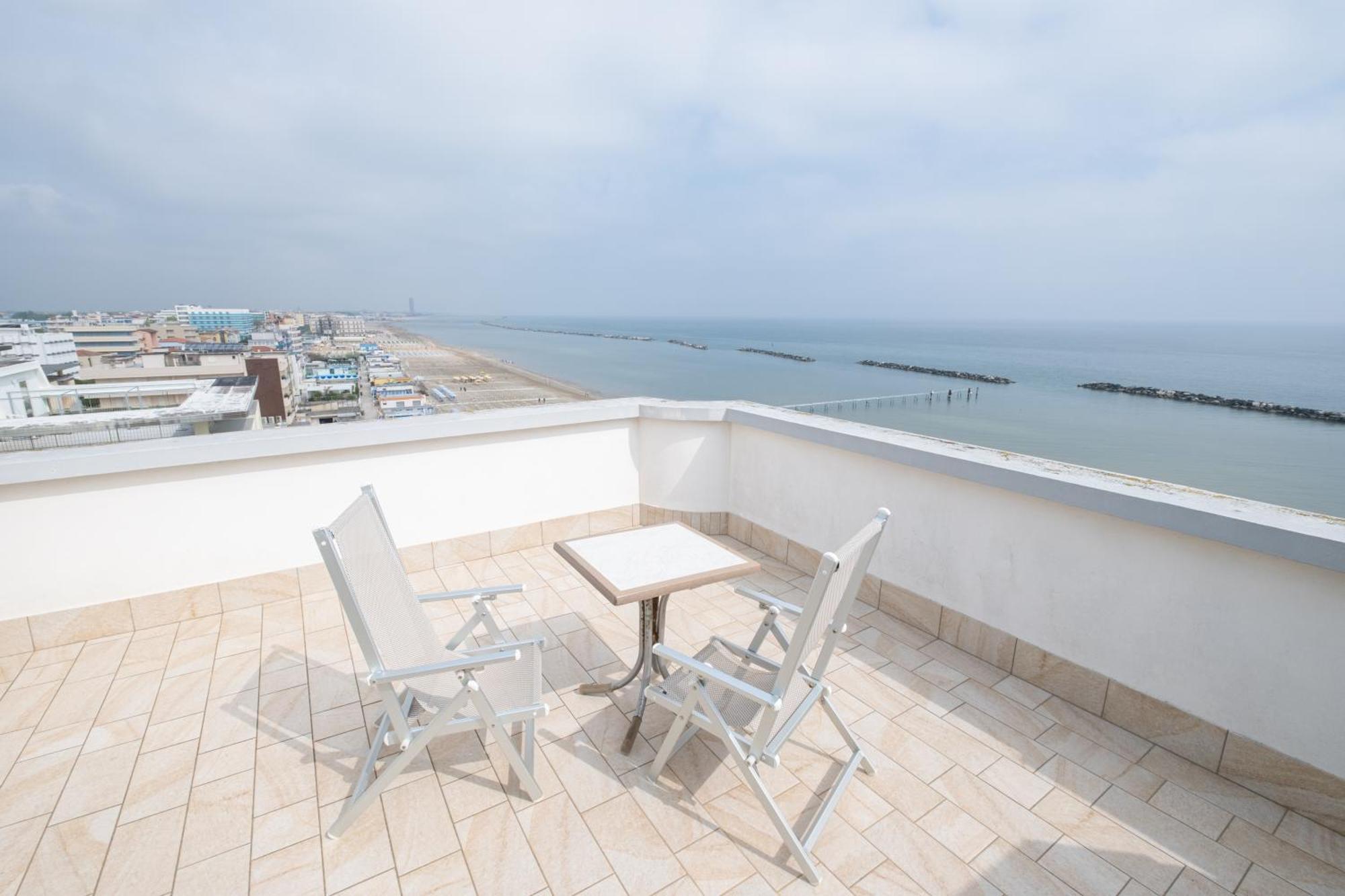Hotel Capitol Gatteo a Mare Kültér fotó
