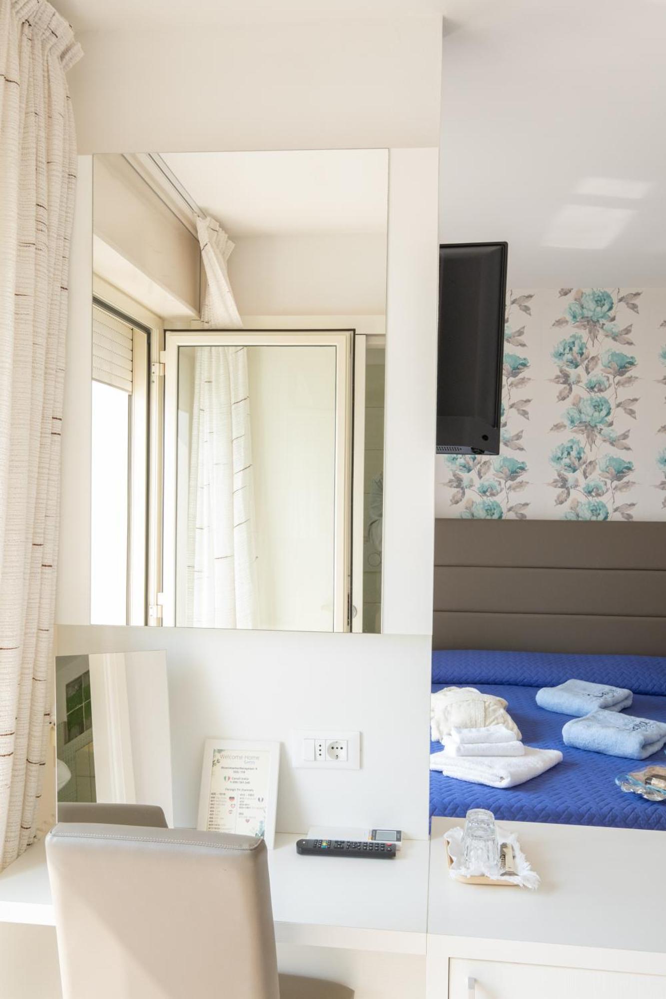 Hotel Capitol Gatteo a Mare Kültér fotó