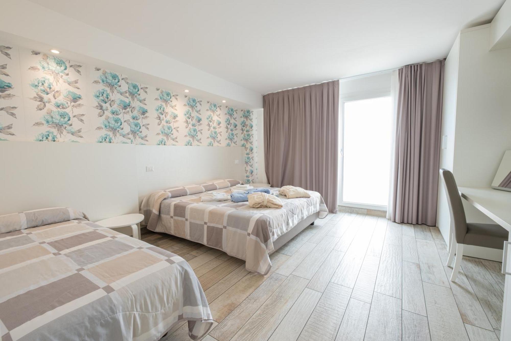 Hotel Capitol Gatteo a Mare Kültér fotó